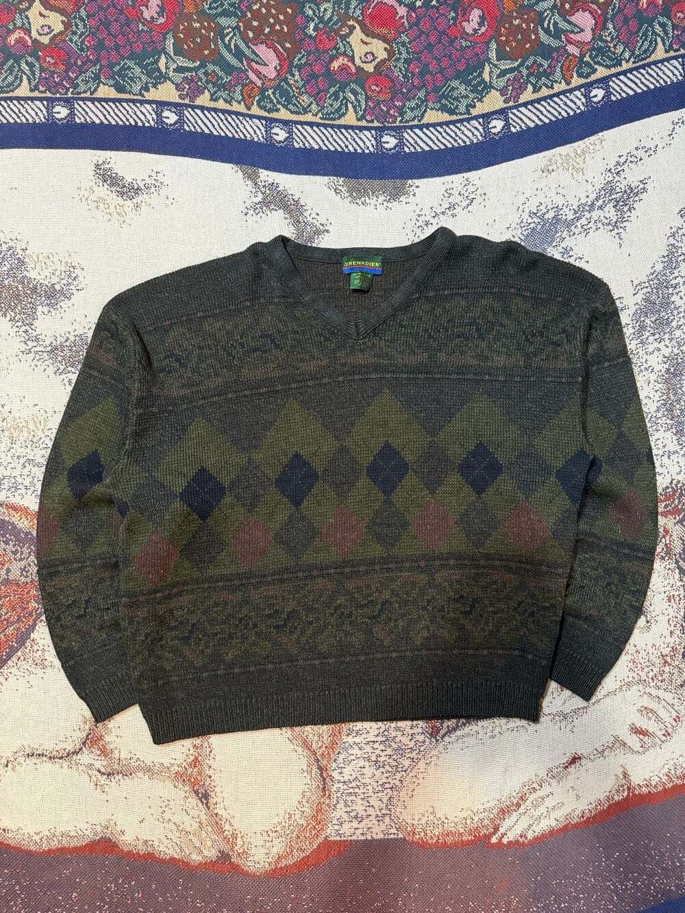 Vintage 90s Green Grenadier V-Neck Argyle Patterned Knit Sweater